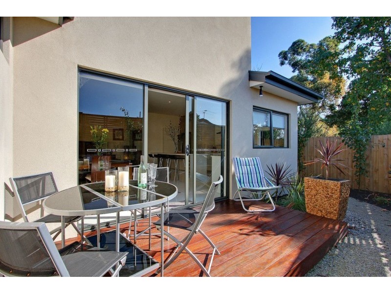 2/9 Macdonald Grove, Mornington VIC 3931