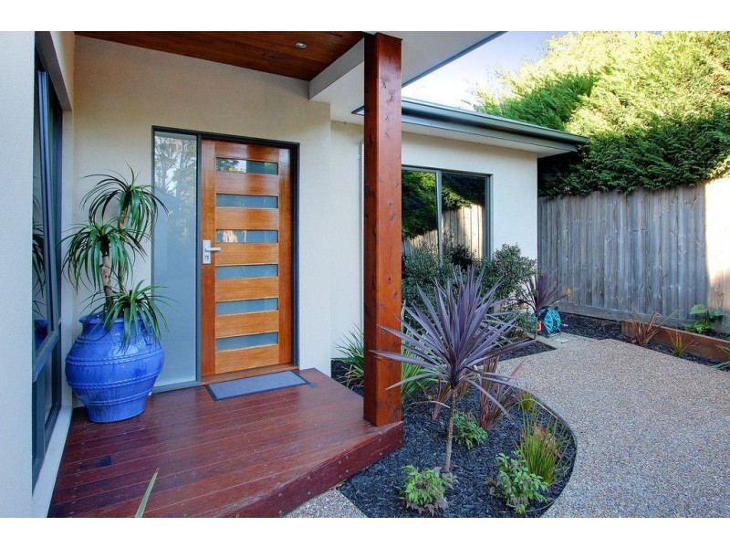 2/9 Macdonald Grove, Mornington VIC 3931