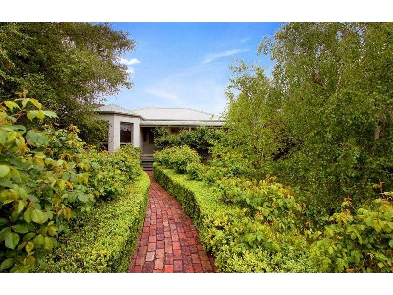 6 Robins Close, Mount Martha VIC 3934