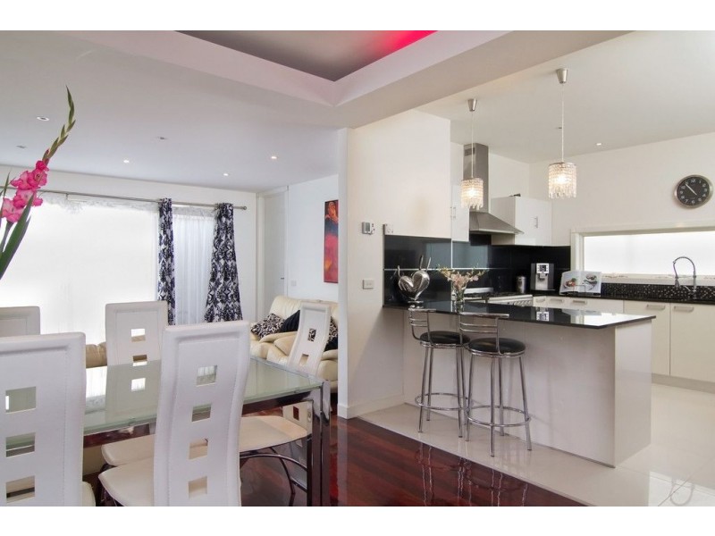 1/10 Kent Street, Mornington VIC 3931