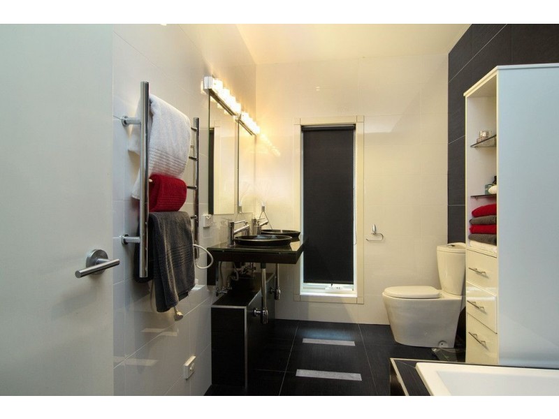 1/10 Kent Street, Mornington VIC 3931