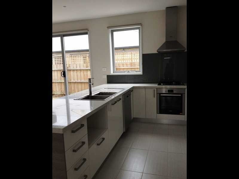 2/5  Kent Street, Mornington WA 6221