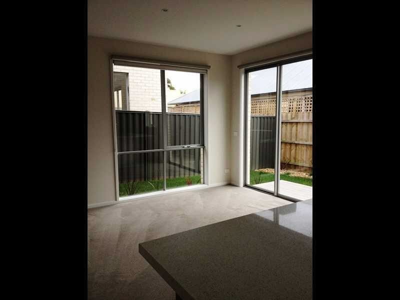 2/5  Kent Street, Mornington WA 6221