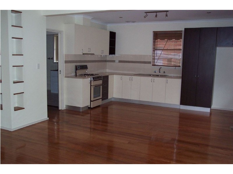 7 Robertson Drive, Mornington VIC 3931