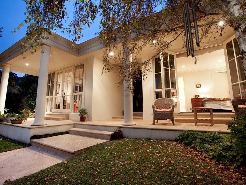 8b Grange Road, Mornington VIC 3931