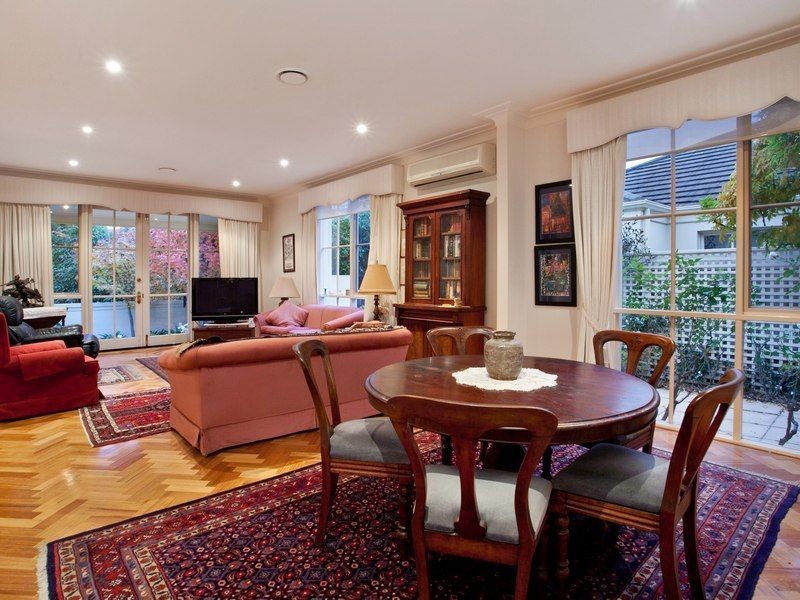 8b Grange Road, Mornington VIC 3931