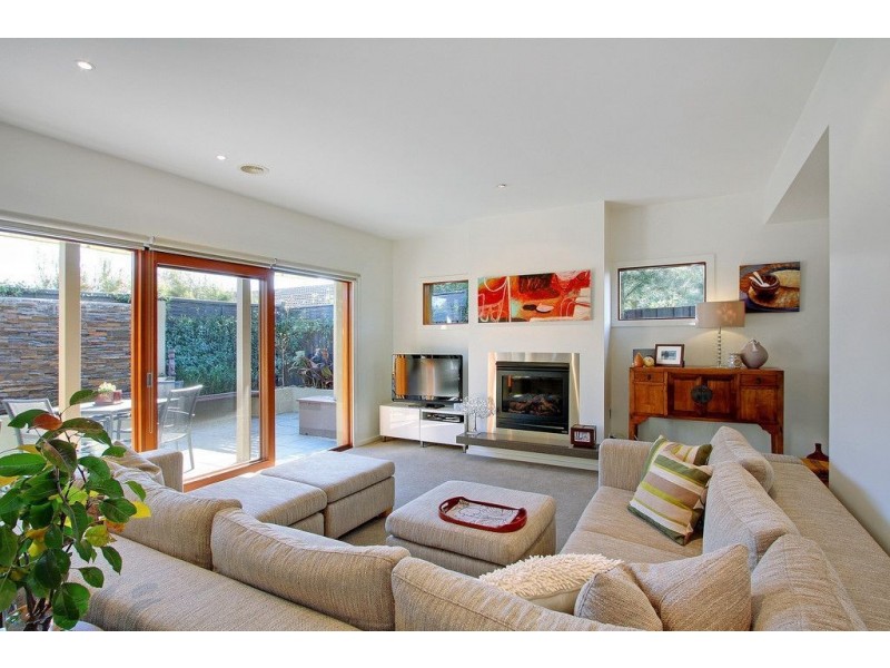 17 Alma Street, Mornington VIC 3931