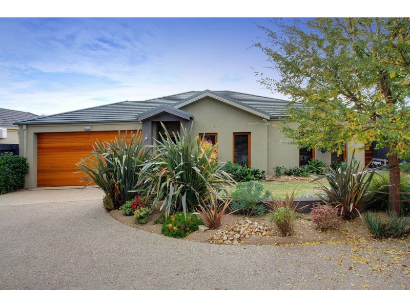 17 Alma Street, Mornington VIC 3931