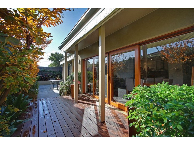 17 Alma Street, Mornington VIC 3931