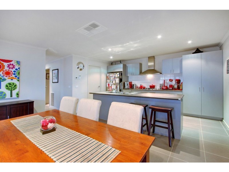8 Hereford Court, Mount Martha VIC 3934