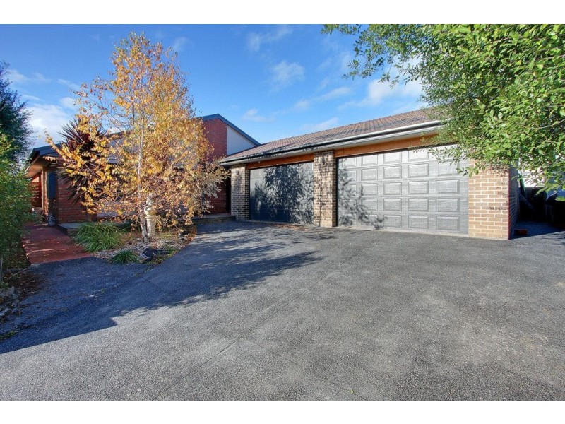 10 Moonah Way, Mount Martha VIC 3934