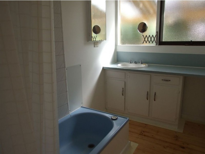 13B Alameda Avenue, Mornington VIC 3931