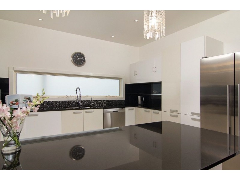 1/10 Kent Street, Mornington VIC 3931