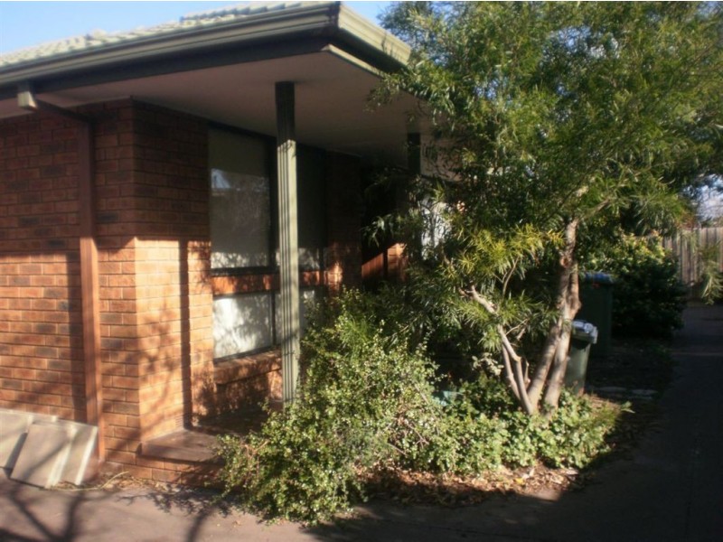 2/16 Beatty Parade, Mornington VIC 3931