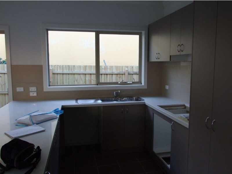 4/11 Wood St, Mornington VIC 3931