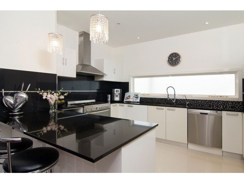 1/10 Kent Street, Mornington VIC 3931