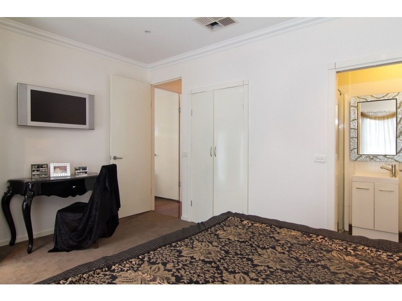 1/10 Kent Street, Mornington VIC 3931