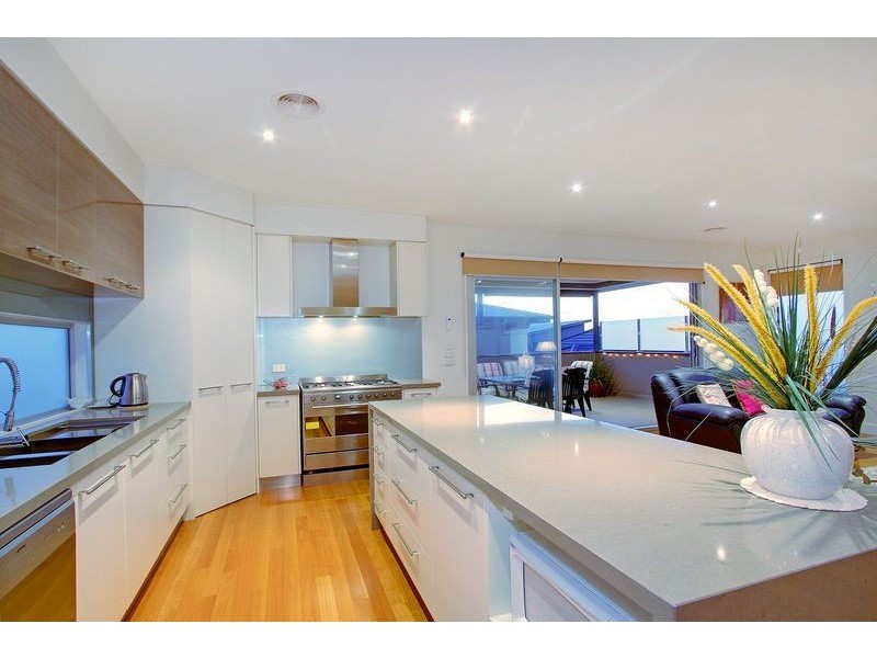 2/42 Queen Street, Mornington VIC 3931