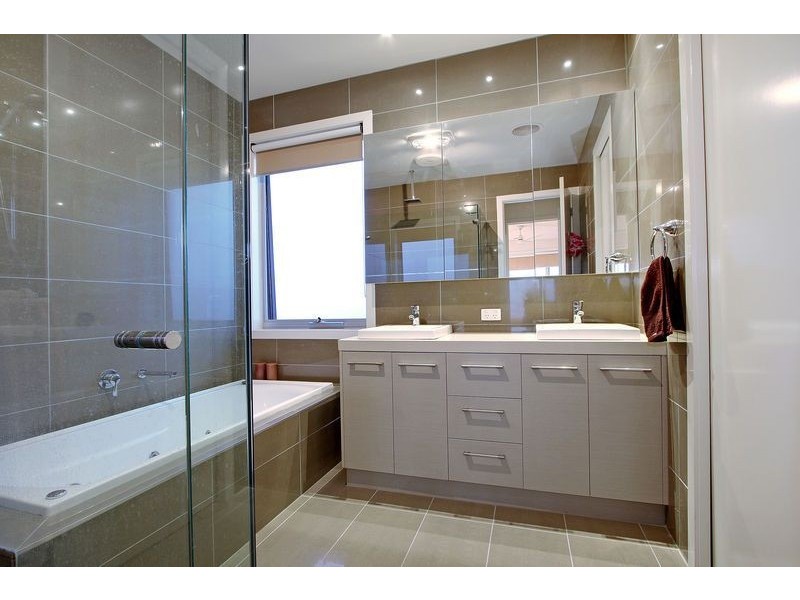 2/42 Queen Street, Mornington VIC 3931