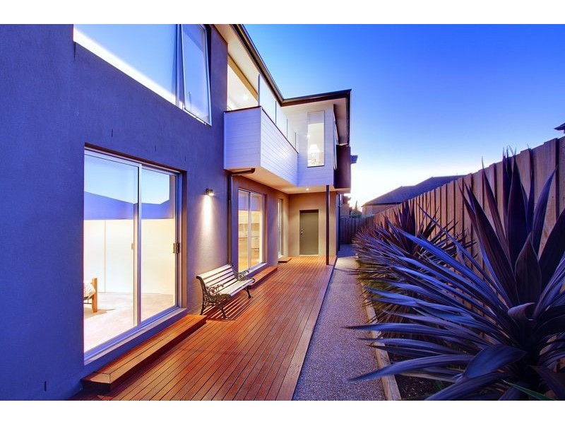 2/42 Queen Street, Mornington VIC 3931