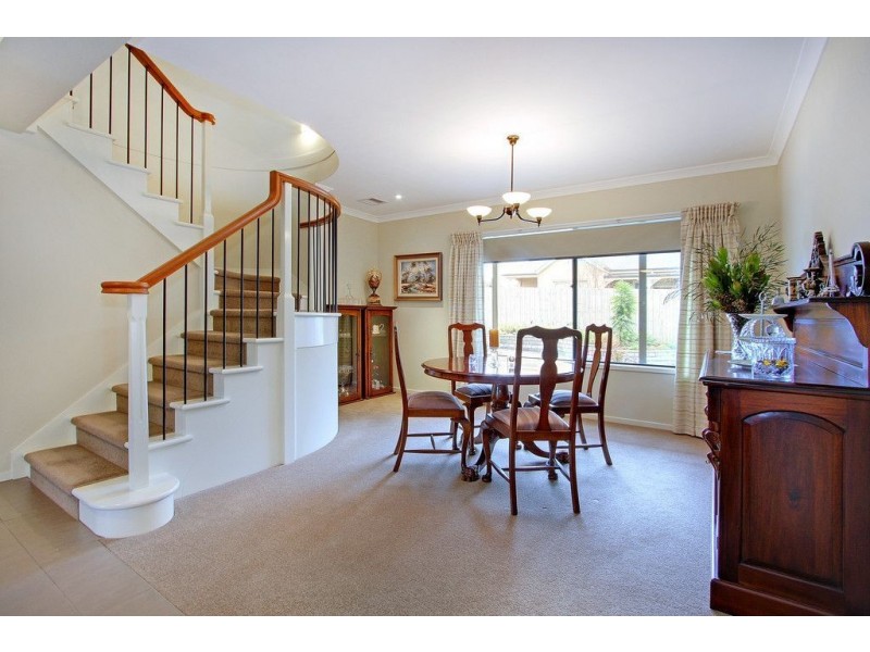 6 Joanne Way, Mornington VIC 3931