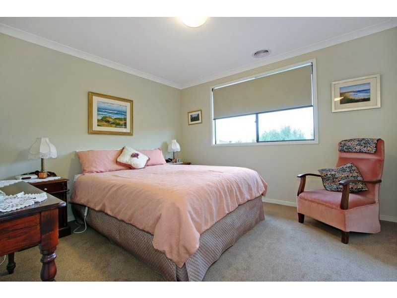 6 Joanne Way, Mornington VIC 3931