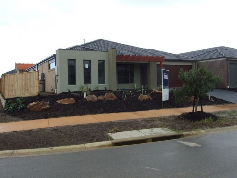 8 Sefton Grange, Mount Martha VIC 3934