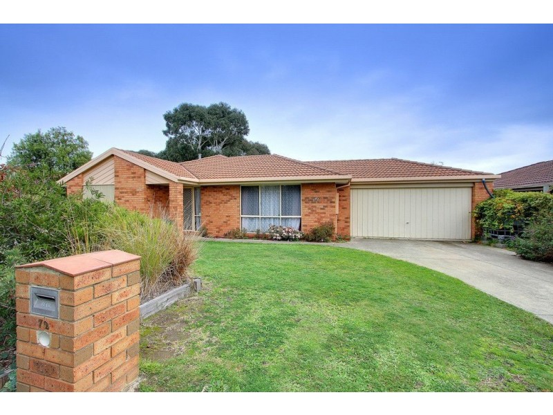 72 Ellinbank Crescent, Mornington VIC 3931