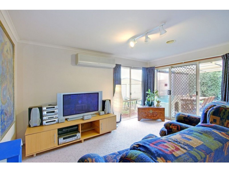 72 Ellinbank Crescent, Mornington VIC 3931