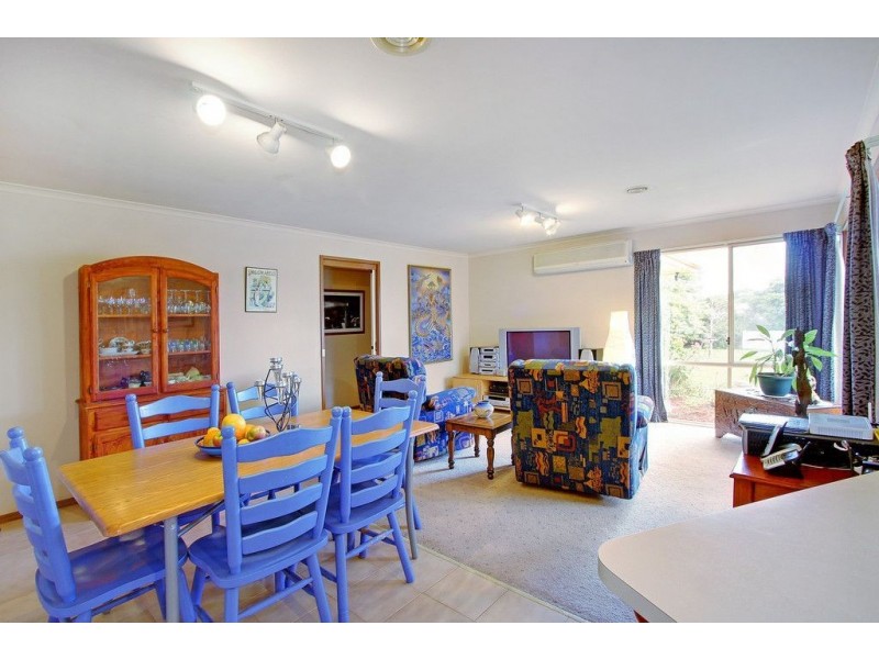 72 Ellinbank Crescent, Mornington VIC 3931