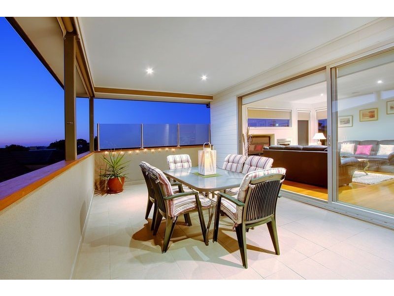 2/42 Queen Street, Mornington VIC 3931