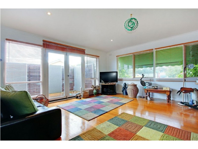 1/2 Beach Grove, Mornington VIC 3931