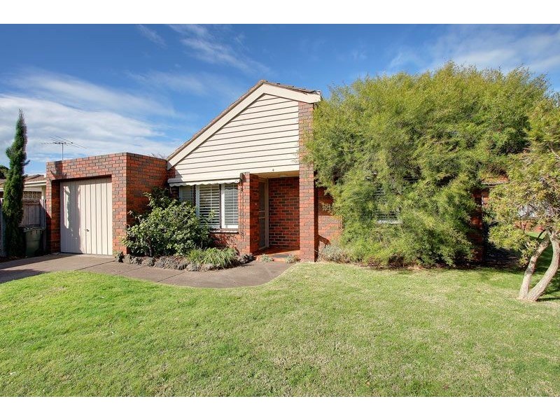 4/3 Marine Avenue, Mornington VIC 3931