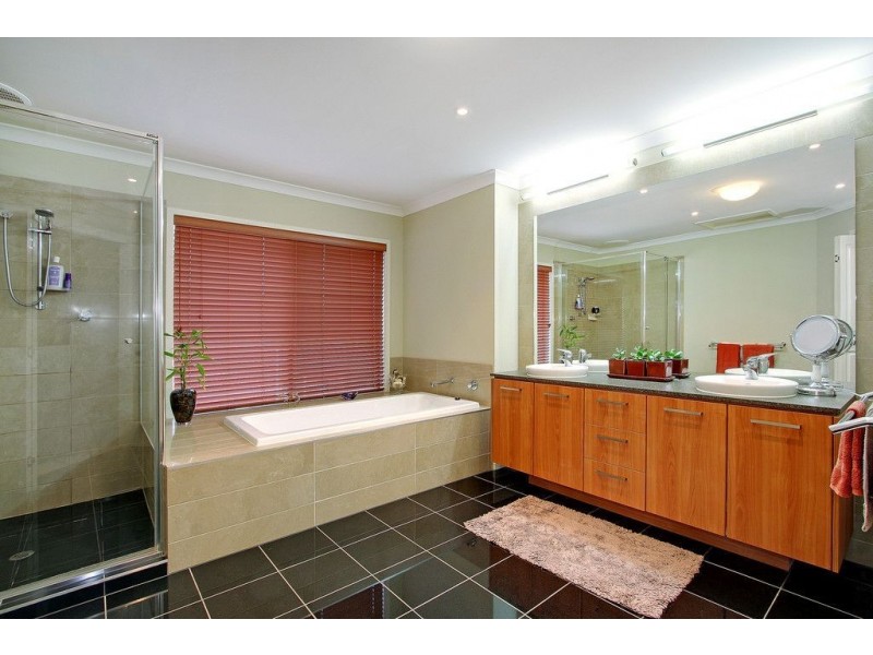 6 Joanne Way, Mornington VIC 3931