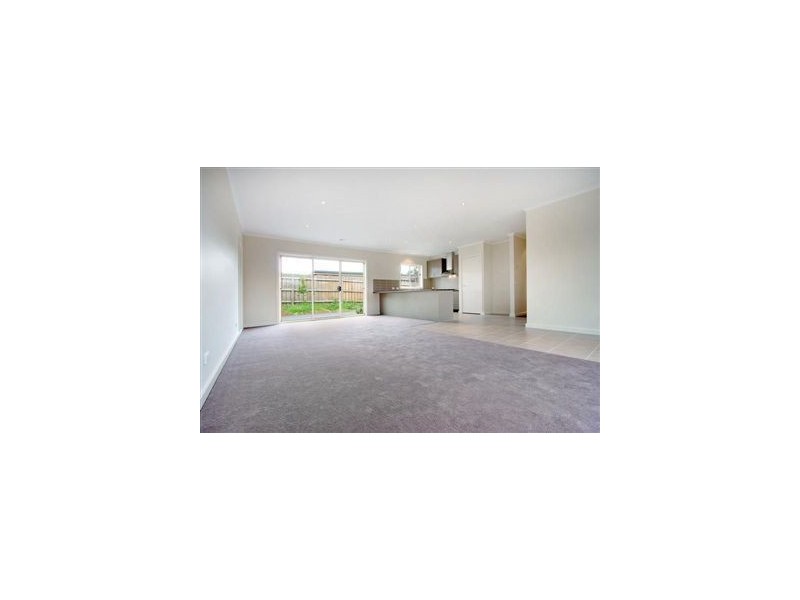 2/50 Oakland Street, Mornington VIC 3931