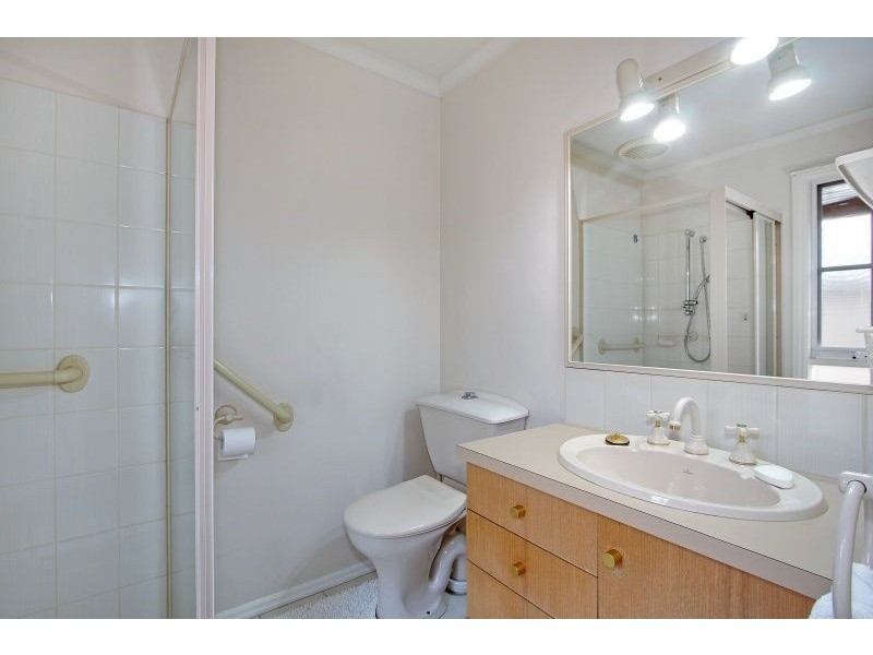 4/88 Tanti Avenue, Mornington VIC 3931