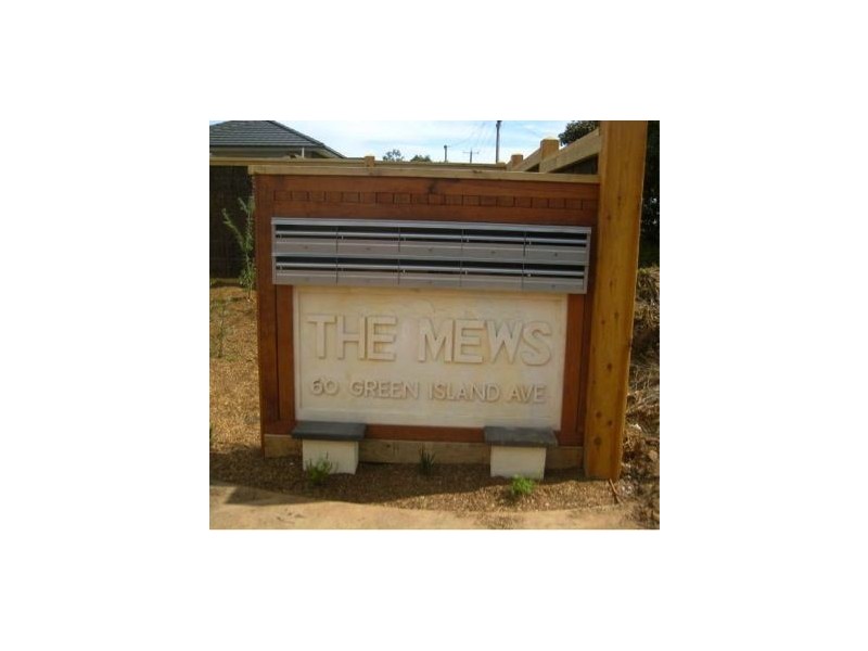 2/60 Green Island Avenue, Mount Martha VIC 3934