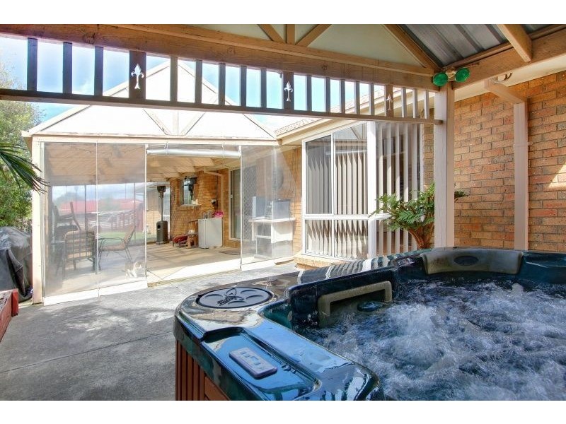 6 Bowman Drive, Mornington VIC 3931