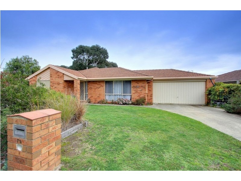72 Ellinbank Cres, Mornington VIC 3931
