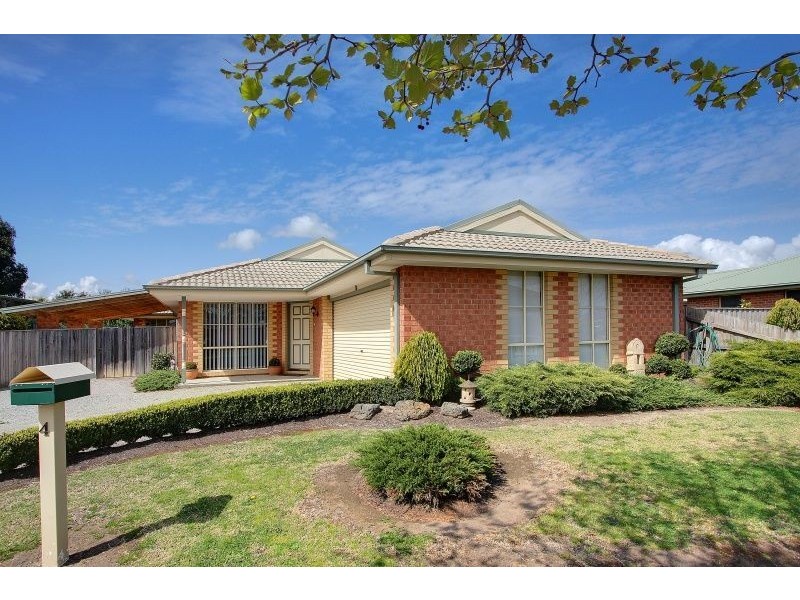 4 St Mitchell Circuit, Mornington VIC 3931