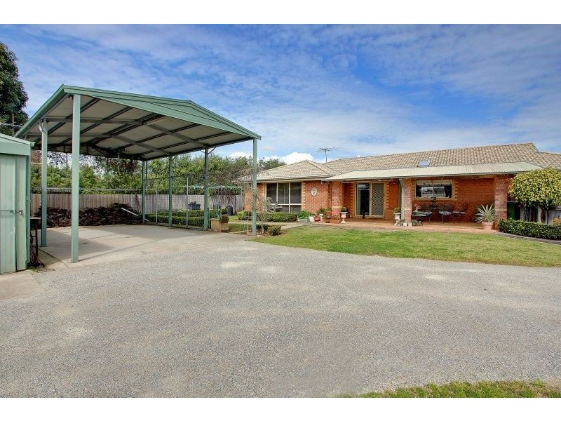 4 St Mitchell Circuit, Mornington VIC 3931