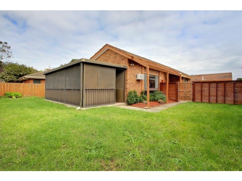 4/16 Burns Street, Frankston VIC 3199