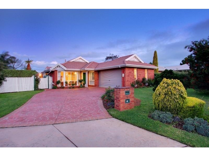 8 Boronia Court, Mount Martha VIC 3934