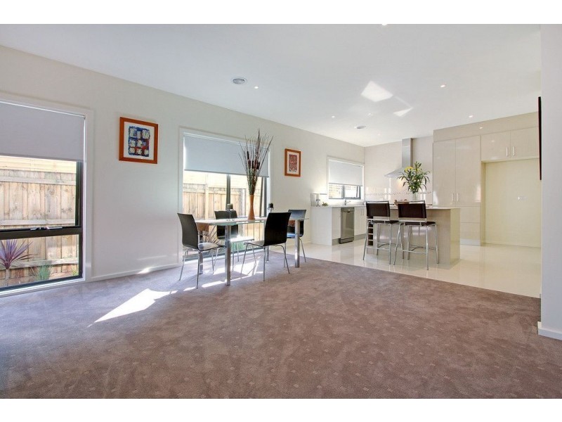 1/9 Macdonald Grove, Mornington VIC 3931