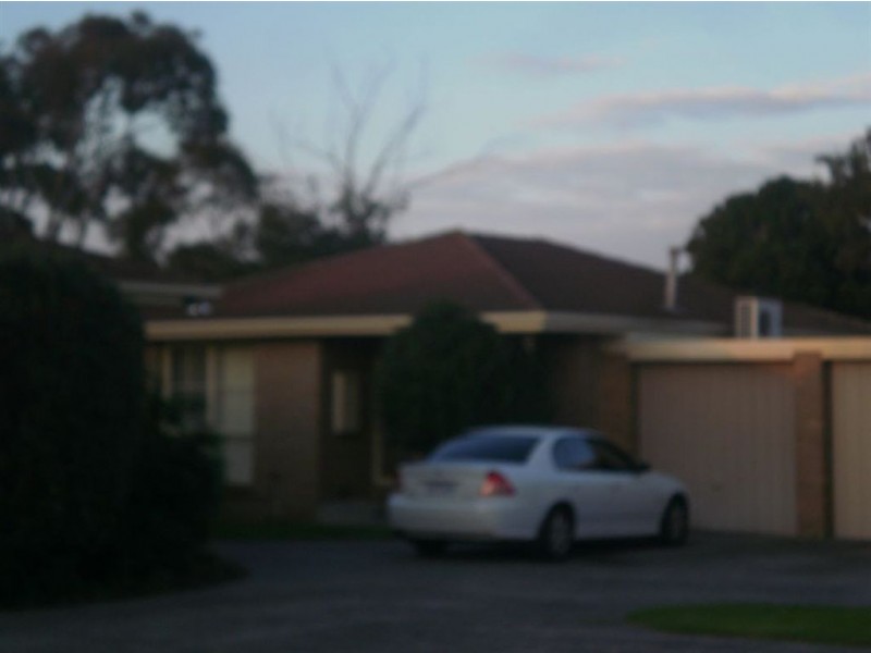 4/8 Wisewould Ave, Seaford VIC 3198