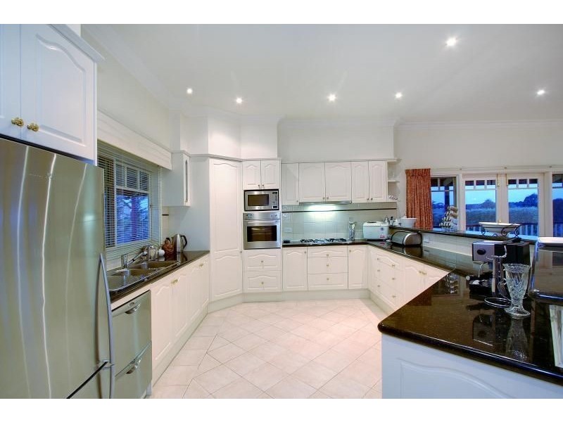 14 Benton Grange Drive, Mornington VIC 3931