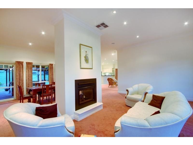 14 Benton Grange Drive, Mornington VIC 3931