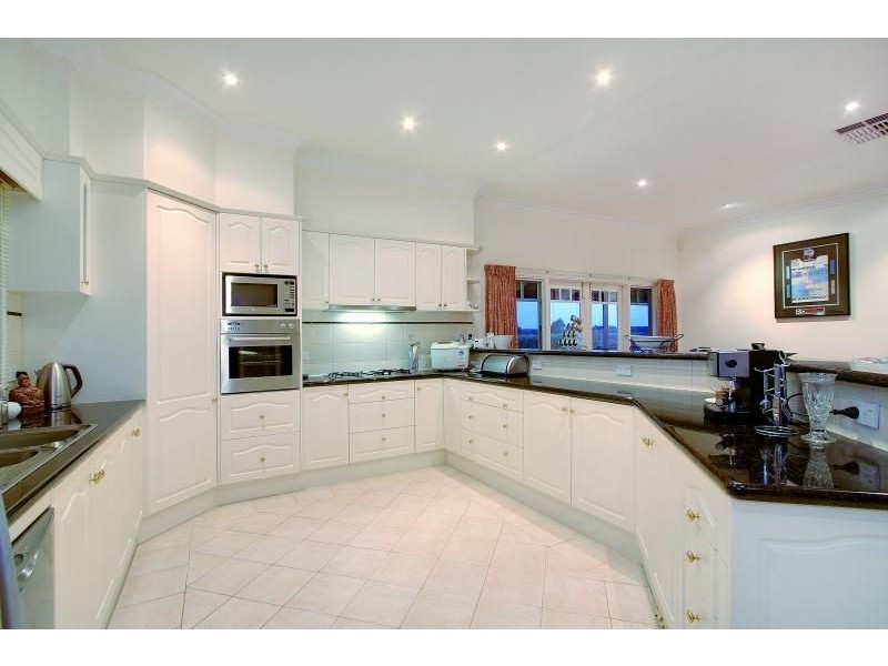 14 Benton Grange Drive, Mornington VIC 3931