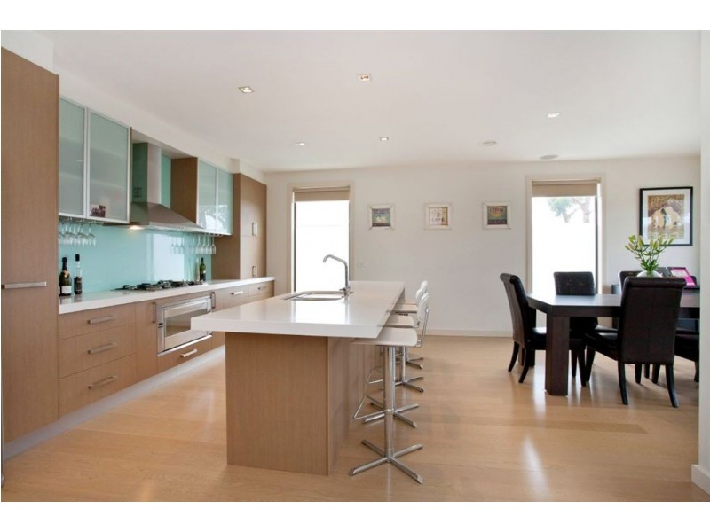 2/666 Esplanade, Mornington VIC 3931