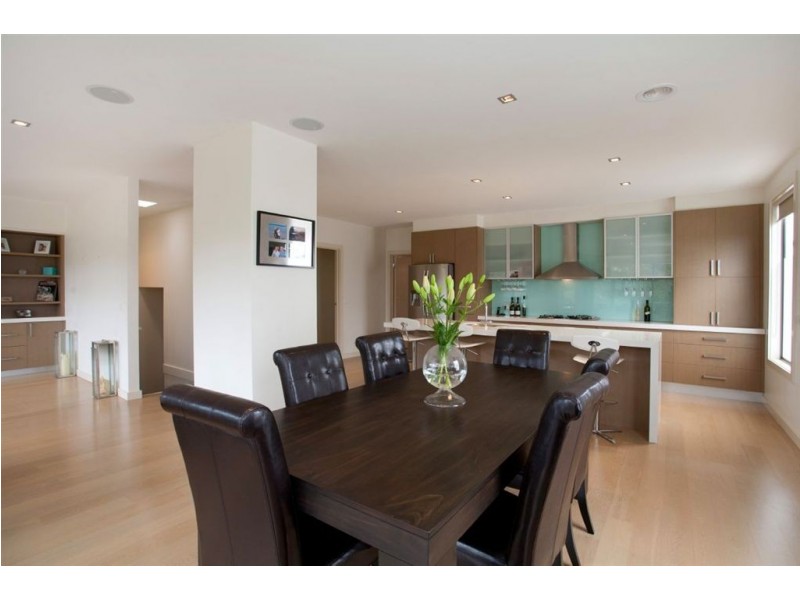 2/666 Esplanade, Mornington VIC 3931